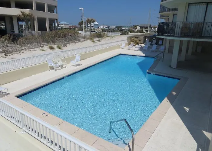 Hotel Whaler 3b